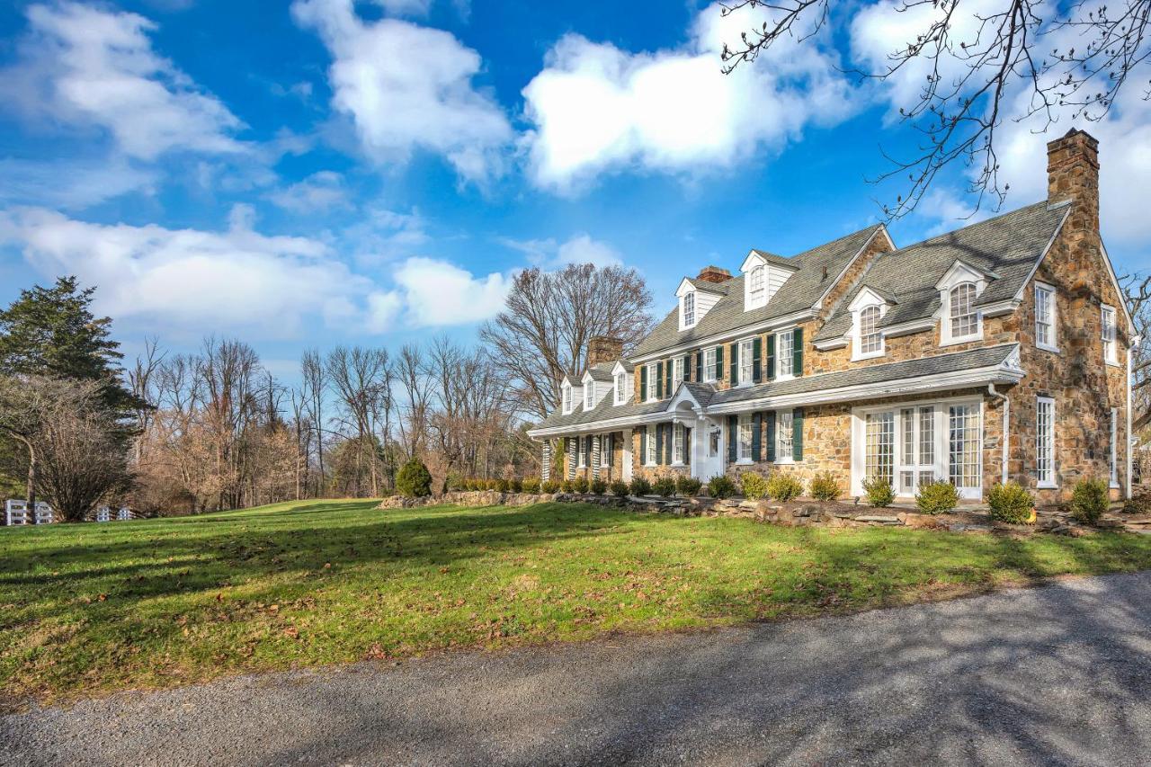 Chimney Hill Estate Inn แลมเบิร์ตวิลล์ ภายนอก รูปภาพ
