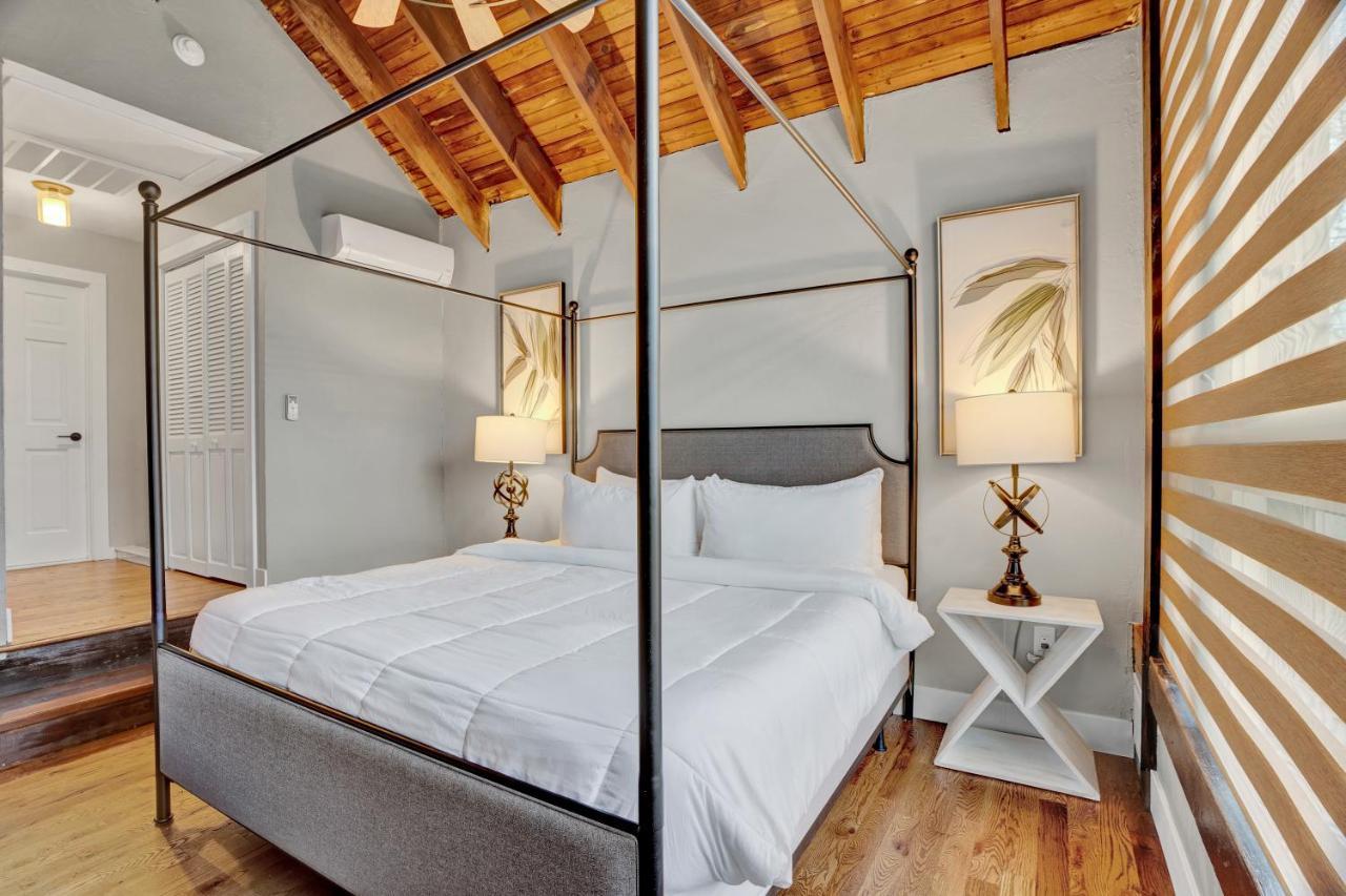 Chimney Hill Estate Inn แลมเบิร์ตวิลล์ ภายนอก รูปภาพ