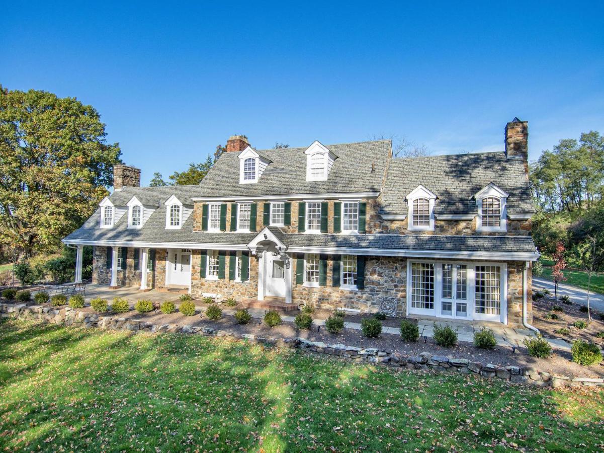 Chimney Hill Estate Inn แลมเบิร์ตวิลล์ ภายนอก รูปภาพ